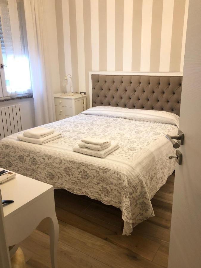 La Rosa Bianca Bed & Breakfast Rozzano Exterior photo