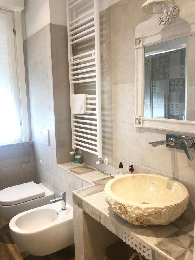 La Rosa Bianca Bed & Breakfast Rozzano Exterior photo